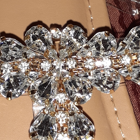 NEW IT'S SANDALS CLEAR WITH RHINESTONES AND THONG FITTING SIZE 9 - Picture 5 of 9